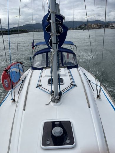 Hendaye Sailboat Dufour 365 GL alt tag text