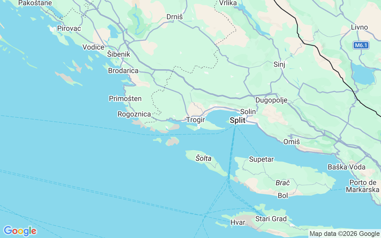 Localização do(a) Lancha: 21220, Croácia