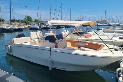 Alquiler Lancha Invictus FX240 Agde