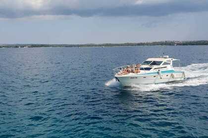 Rental Motorboat Elan Elan 35 Pula