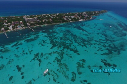 Rilassati a Cancun a bordo di questo lussuoso yach
