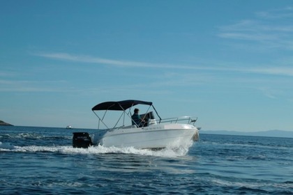 Rental Motorboat Blueline Blumax640 Hvar