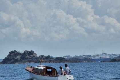 Location Bateau à moteur Beneteau Ombrine Nantes