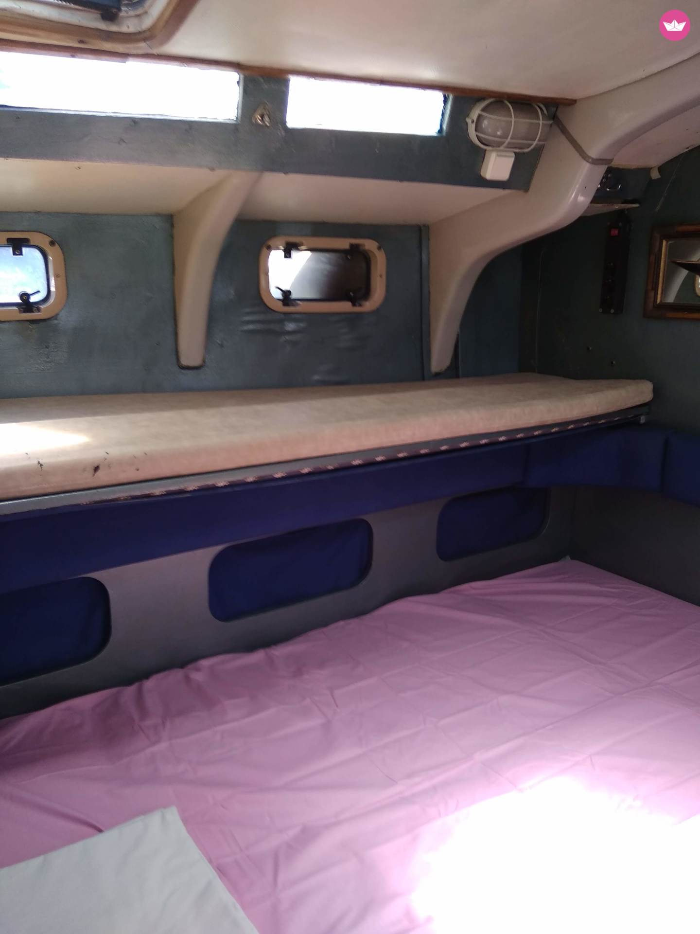 Jeaneau 1989 in Athens for hire