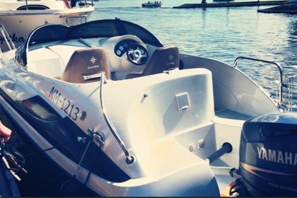 VIVA 606 CABIN - wygodna motorówka na Mazurach