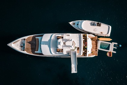 Charter Motor yacht Custom Made custom Malé