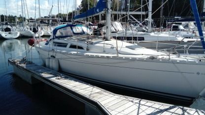 Charter Sailboat Jeanneau Sun Odyssey 33.1 Bénodet