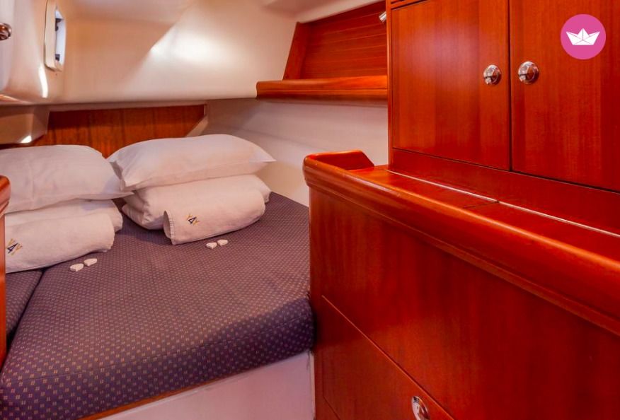 Elan 333 in Kaštel Gomilica te huur