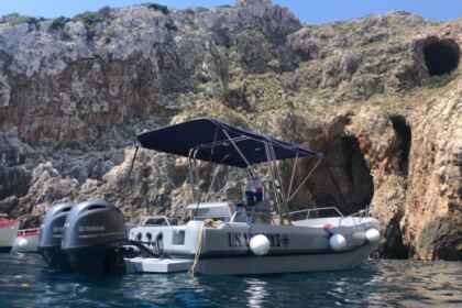 Hire Motorboat Intav Blob 75 Marina di Leuca