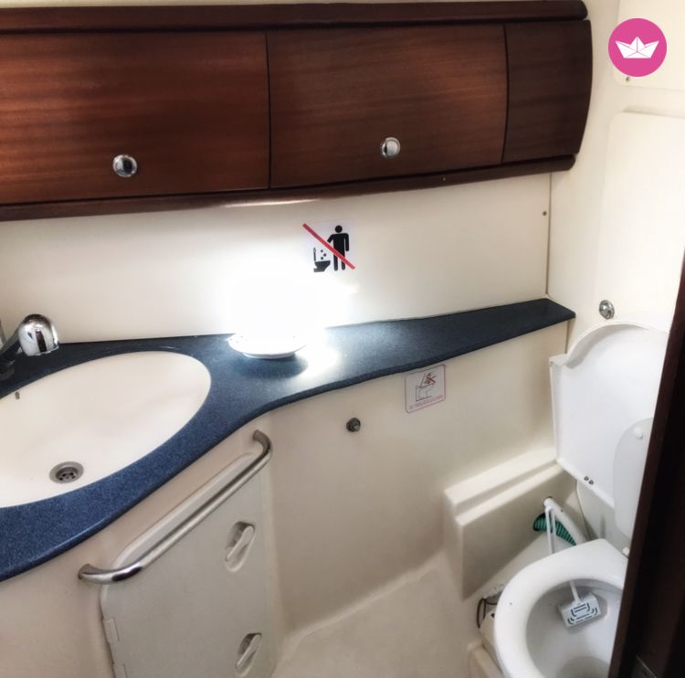 Charter Sailboat 2004 Bavaria 44 Kavala