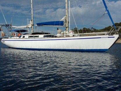 Charter Sailboat Carènes Et Services Beaufort 16 Hyères