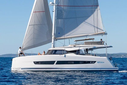 Hyra båt Katamaran Fountaine Pajot New 44 Quator Palermo