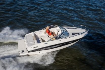 Location Bateau à moteur Bayliner 642 Cuddy Mandelieu-la-Napoule