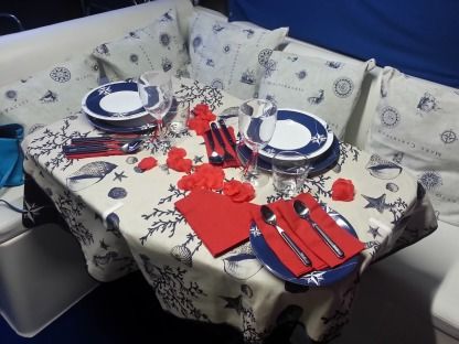 Rental Houseboat Bayliner 2651 Cagliari