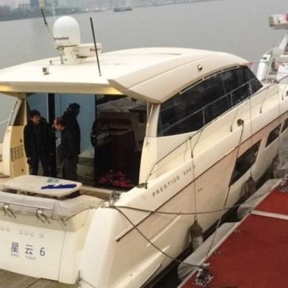 Charter Motorboat Jeanneau Jeanneau 50 Shanghai