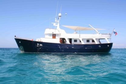 Charter Motorboat Berwick Shipyard 72 Barcelona