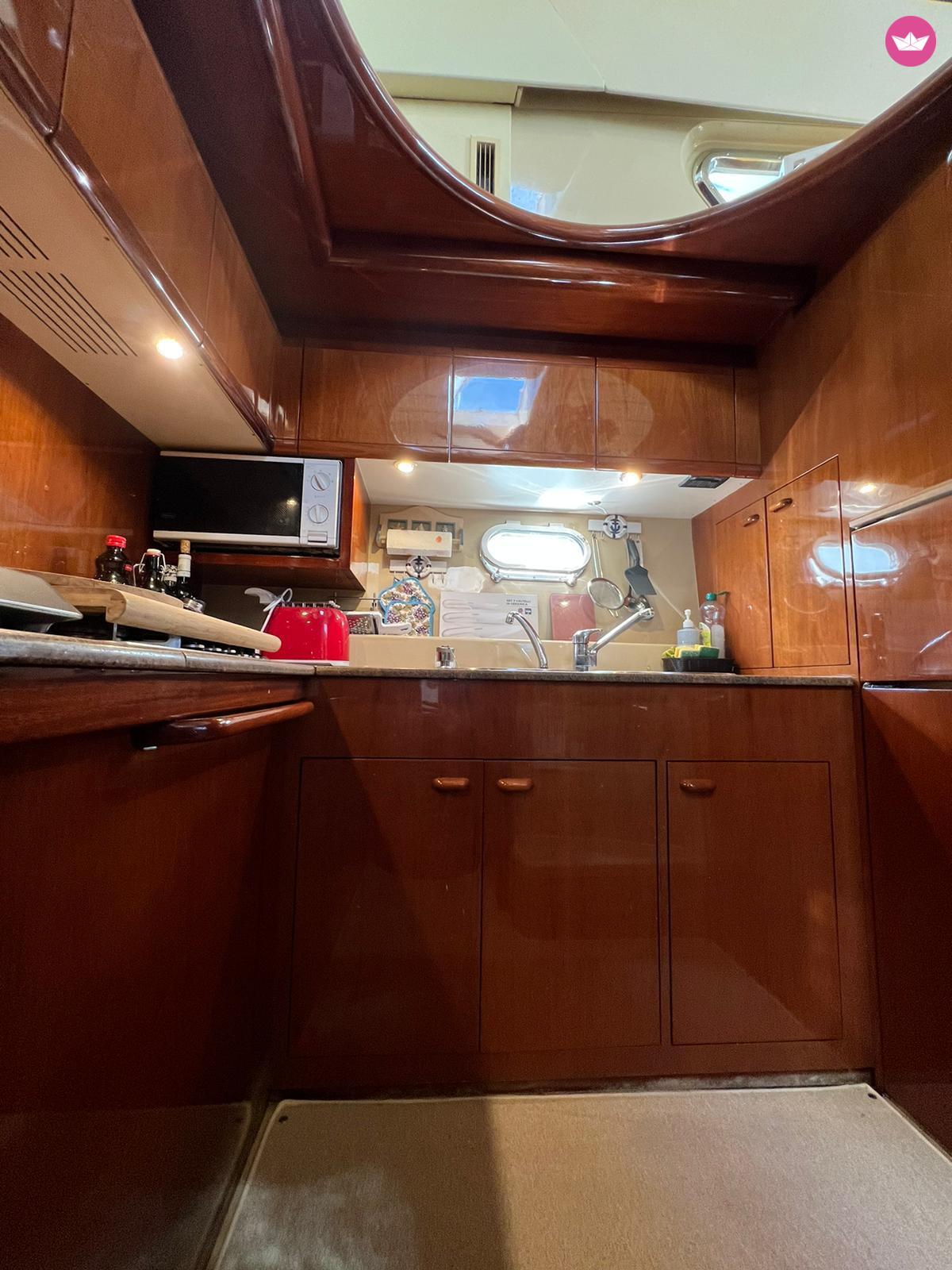 Bateau à moteur Ferretti 52 Fly S 1600cv 5