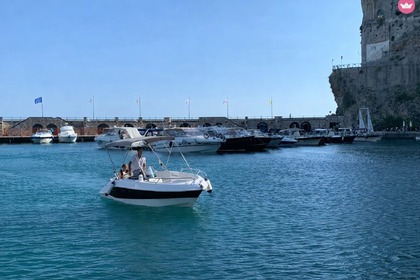 CF JOY 2024 -Noleggio Senza Patente da Maiori . Anche per Capri