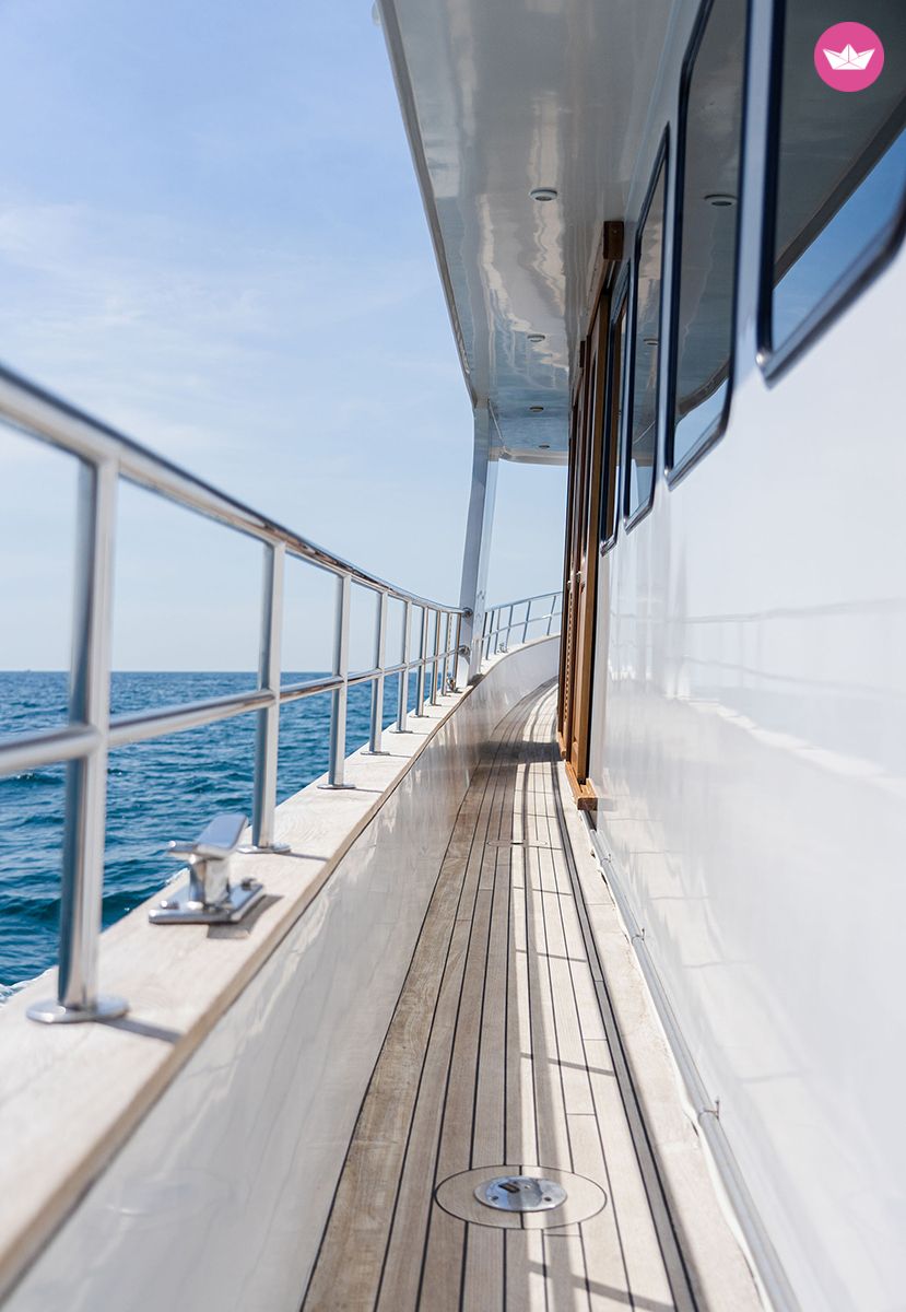 Yacht Custom 90' 560cv 4