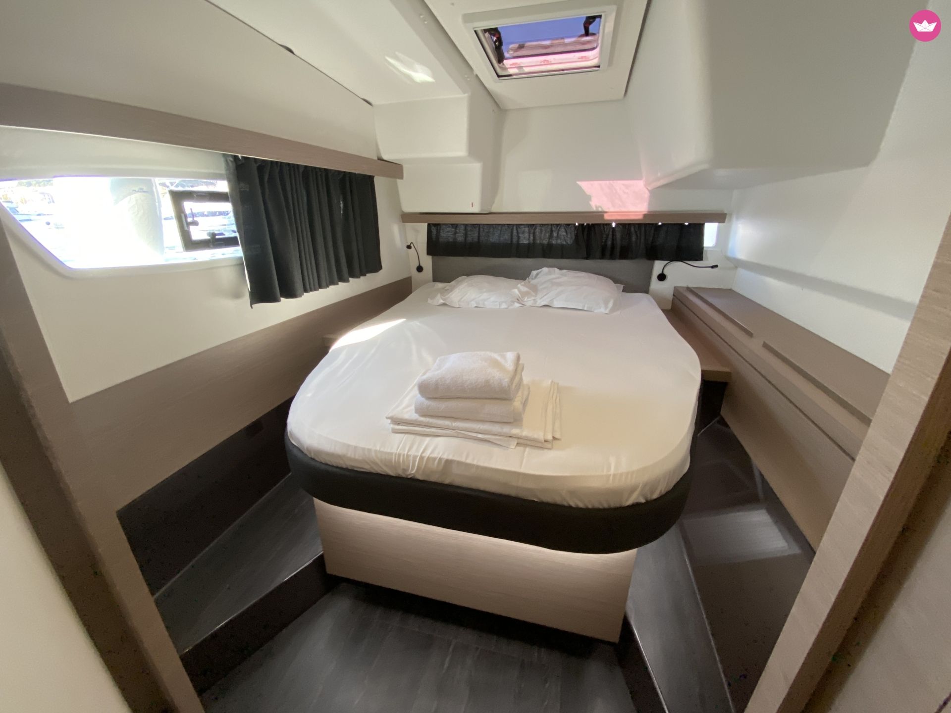 Catamaran Fountaine Pajot Isla 40 11.93m 6