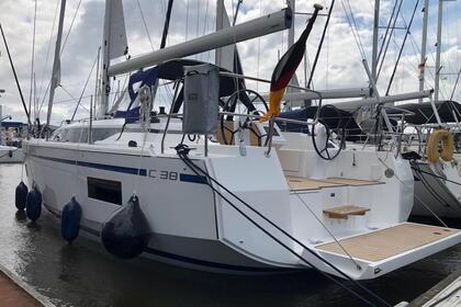 Hyra båt Segelbåt  Bavaria C38 Lemmer