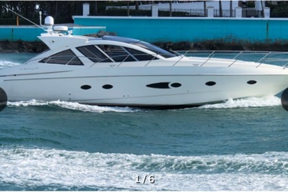 Hire Motorboat Azimut Absolute Fort Lauderdale