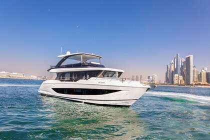 Charter Motor yacht Azimut 2025 Dubai Marina