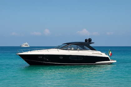 Hire Motorboat be-spoke drakkar 42.5 Naples