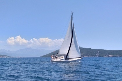 Verhuur Zeilboot ELAN 333 Herceg Novi