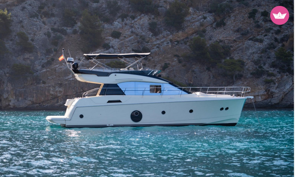 Bateau à moteur Monte Carlo 5 870cv 5
