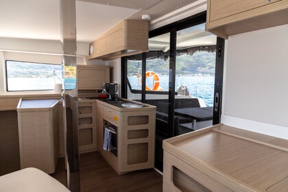 Rental Catamaran  Lagoon 42  Mahé