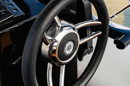 Miete RIB Novamarine RH430 Torre Canne