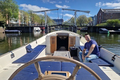 Rental Motorboat Jan van Gent Sloep 10m Zaandam