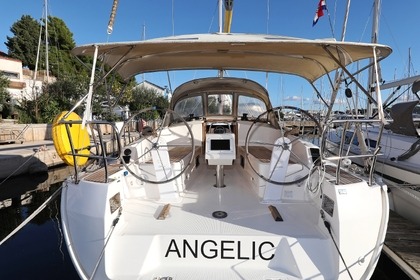 Hyra båt Segelbåt Bavaria Yachtbau Bavaria Cruiser 37 - 3 cab. Šibenik