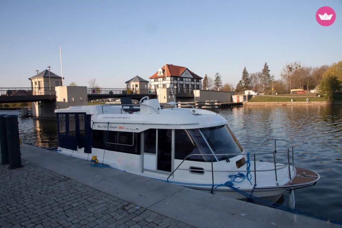 Bateau à moteur Balt Yacht Suncamper 30 Flybridge 40cv 7