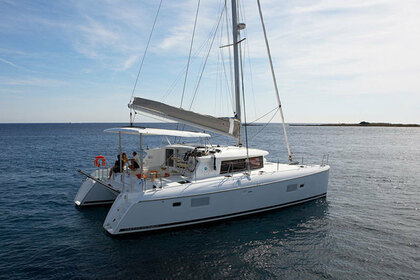 Hire Catamaran LAGOON 420 Nikiti