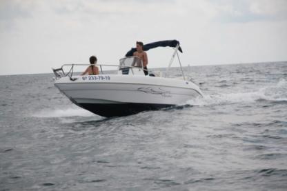 Location Bateau à moteur Aquabat Sport Line 19 Blanes