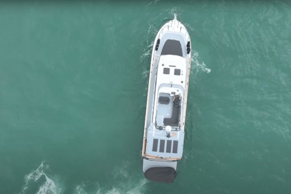 Location Yacht à moteur Targa 46 Santorin