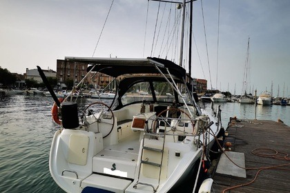Rental Sailboat Beneteau Cyclades 393 Taranto