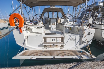 Discover Greek islands and coast from Lefkas on Beneteau Oceanis 38.1