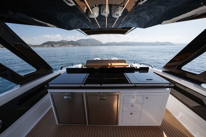 Hire Motorboat Salpa Soleil 52 Porto Badino