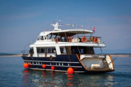 Traditional wooden boat Kamelija - for private tours