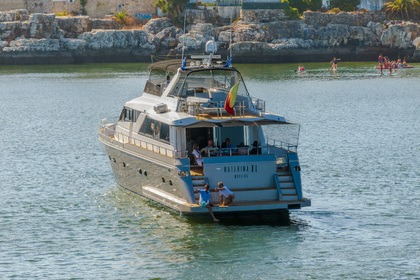 Hyra båt Motorbåt Falcon 82 Cascais