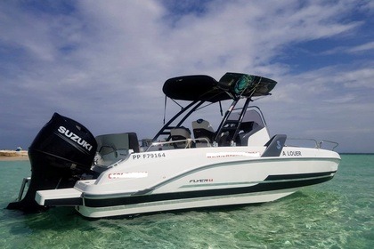 Location Bateau à moteur BENETEAU Flyer 6.6 Spacedeck Le Gosier