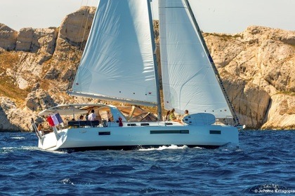 Rental Sailboat Jeanneau Sun Loft 47 monocat Saint-Mandrier-sur-Mer