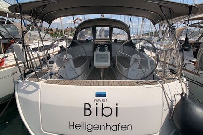 Hyra båt Segelbåt Bavaria Bavaria Cruiser 37 - 3 cab. Pula