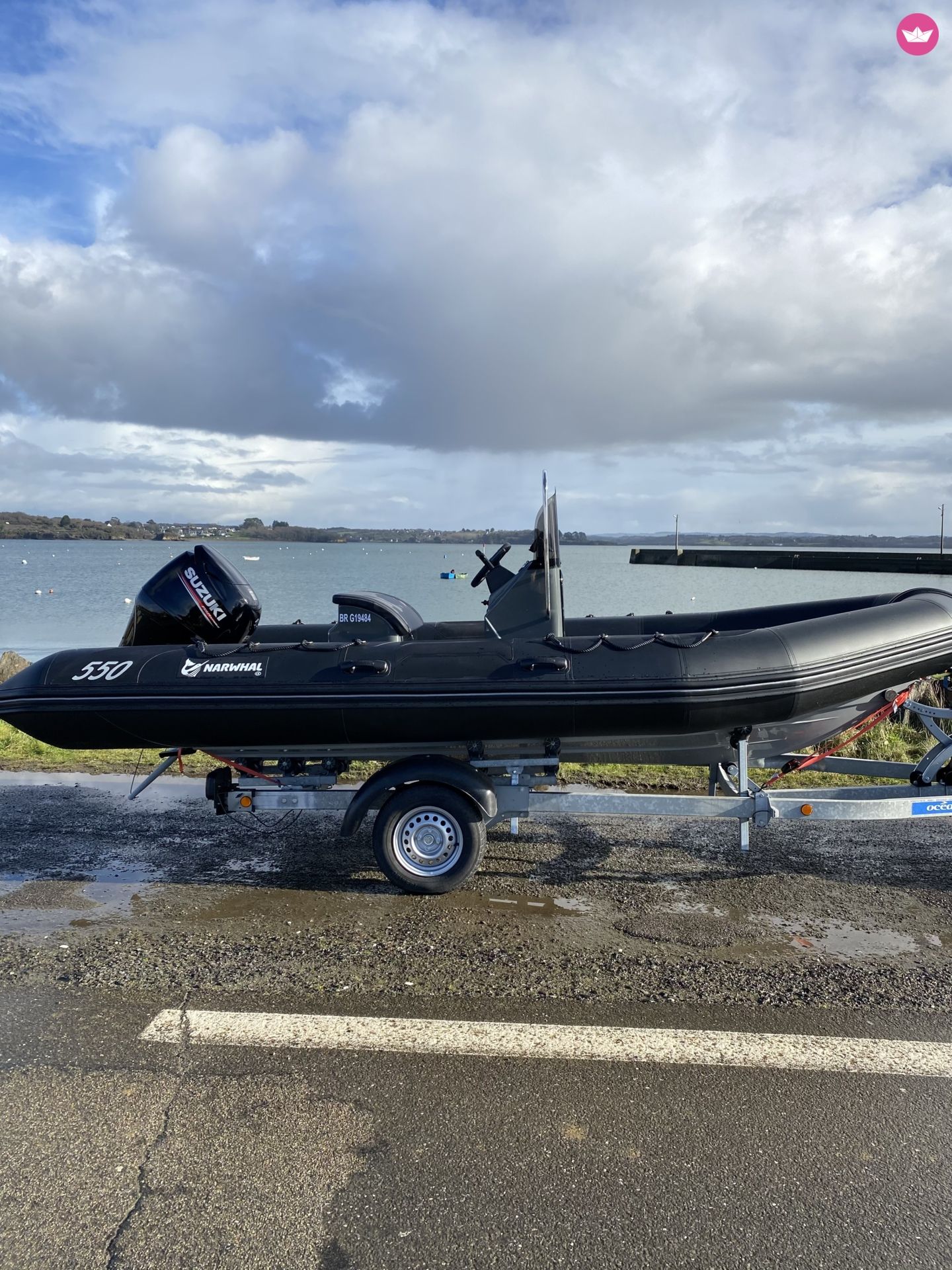 Czarteruj Narwhal Hd-550
