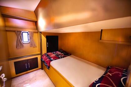 Custom built motor yacht special edition