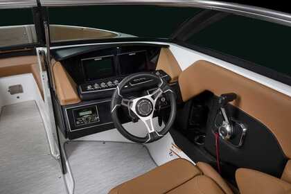 Four Winns H4 Limo-Sport Bowrider with Captain