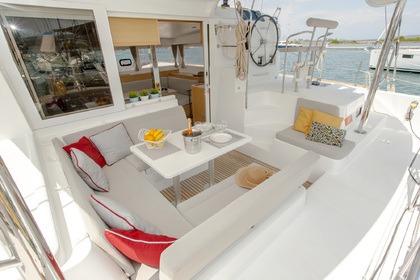 Rental Catamaran Lagoon Lagoon 39 Cádiz